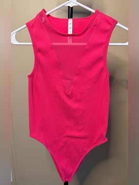 Love Tree Fuchsia Ribbed V-Neck Mesh Inset Bodysuit Size Medium Western Concert